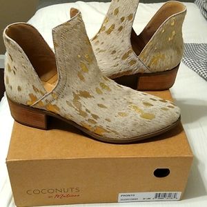 Calf hair ankle boots sz 9.5